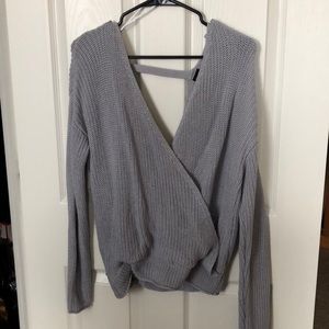Grey open back sweater ✨